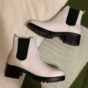 Urban Outfitters Maci Chelsea Boot